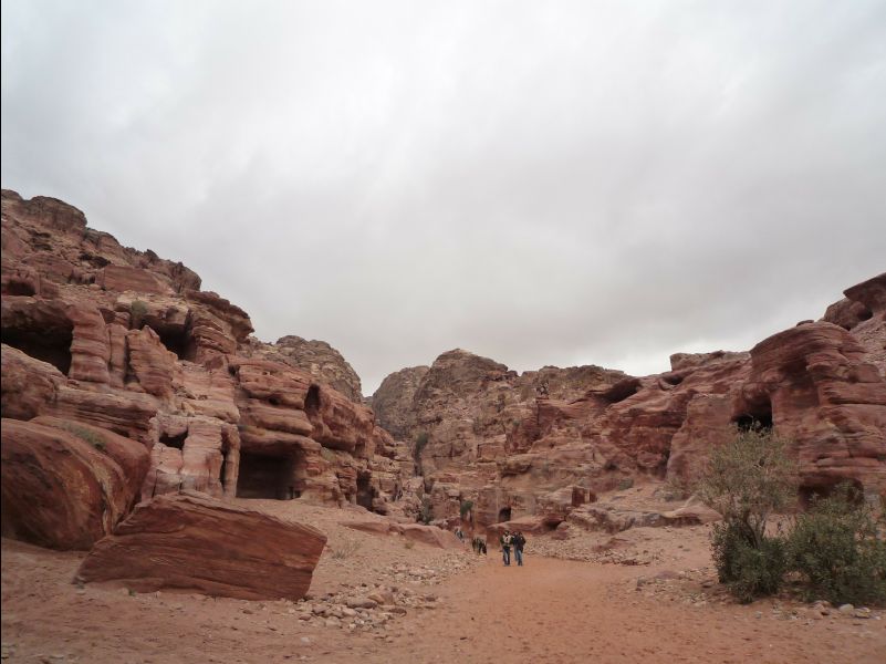 Ad-Deir-Monastery_the_climb01