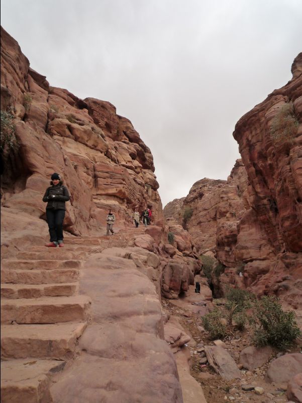 Ad-Deir-Monastery_the_climb06
