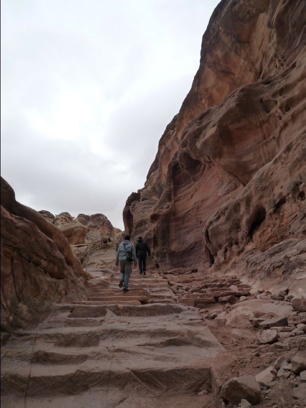 Ad-Deir-Monastery_the_climb21