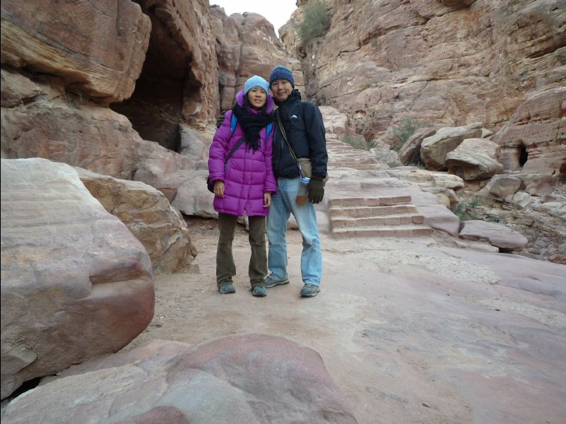 Ad-Deir-Monastery_the_climb38