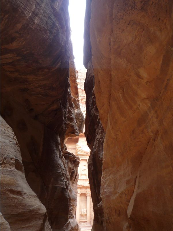 Petra_Treasury44