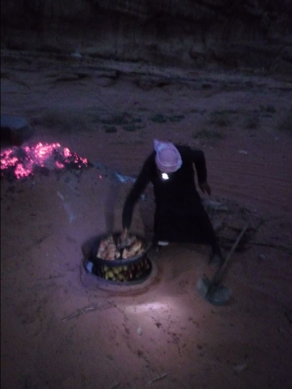 Camp_Dinner04