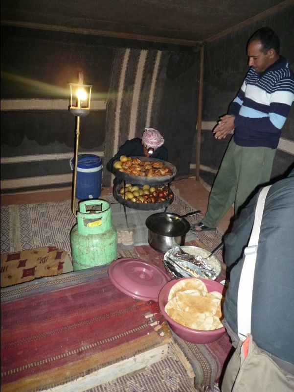 Camp_Dinner07