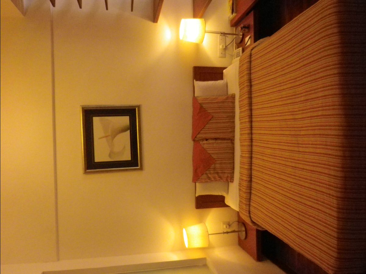 Hotel04