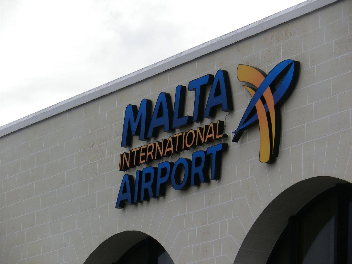 Malta-Airport03