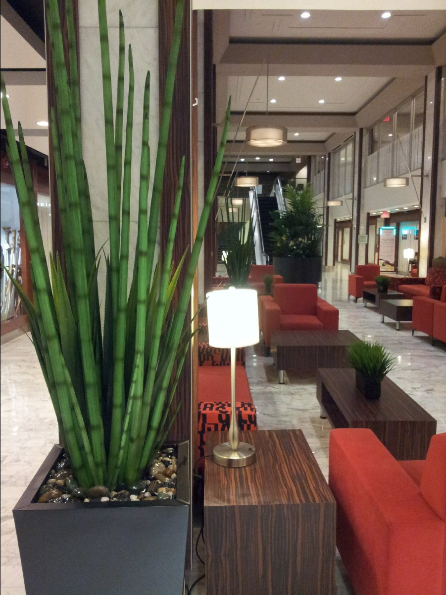 HolidayInn-Downtown02